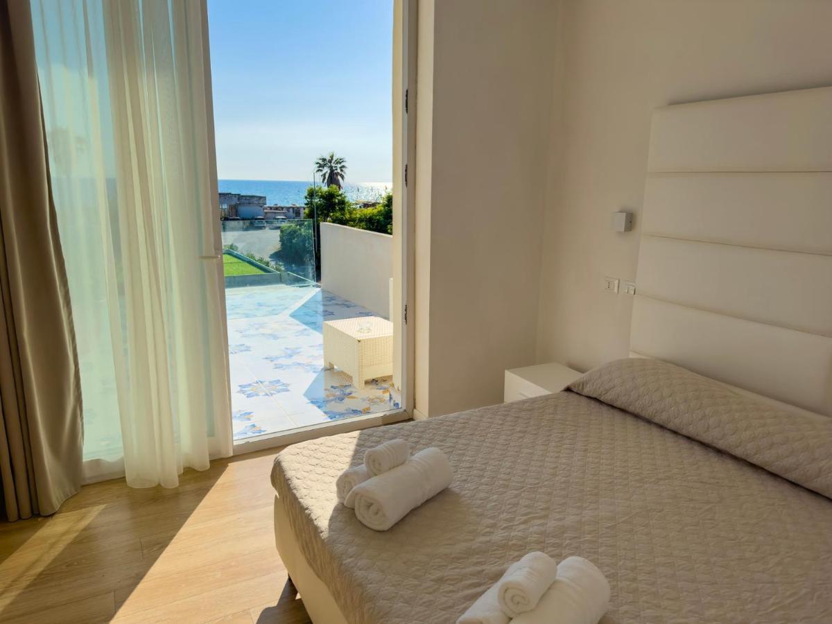 Hotel Artemide Mare Paestum Eksteriør billede