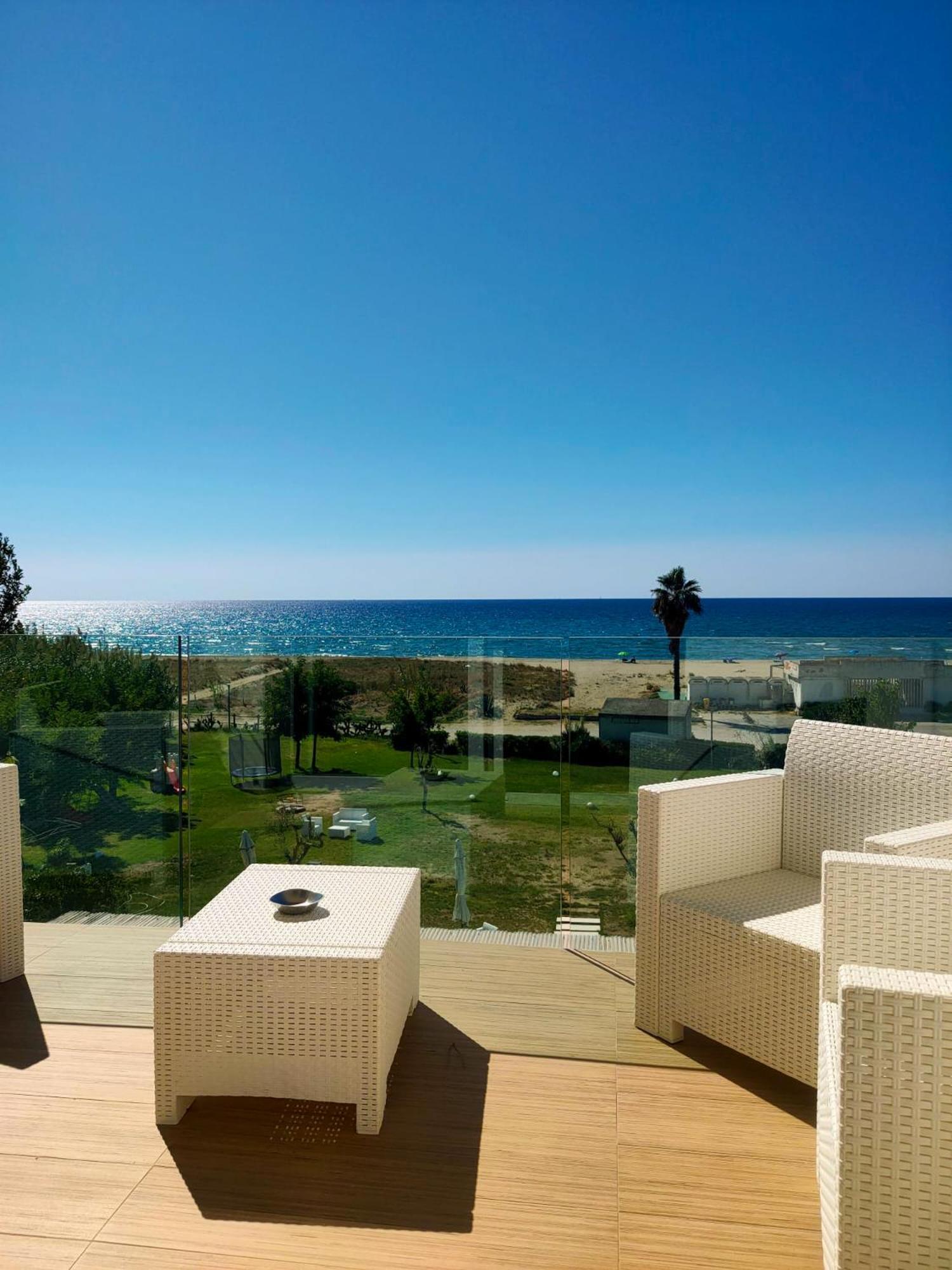 Hotel Artemide Mare Paestum Eksteriør billede